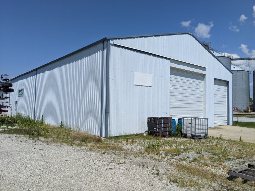 Formally Nutrien Ag Solutions: 301 E State Highway 133, Oakland, IL 61943